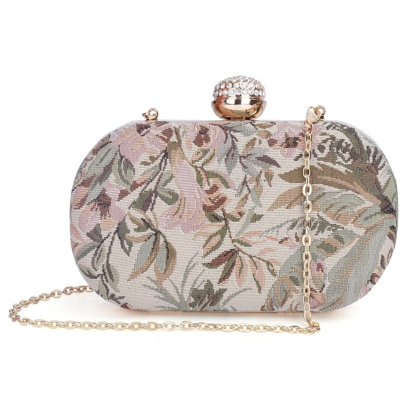 Clownfish round corner clutch - For stylish nights out