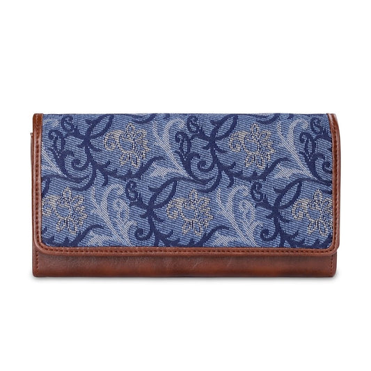 Clownfish clutch wallet - comprehensive and chic organization